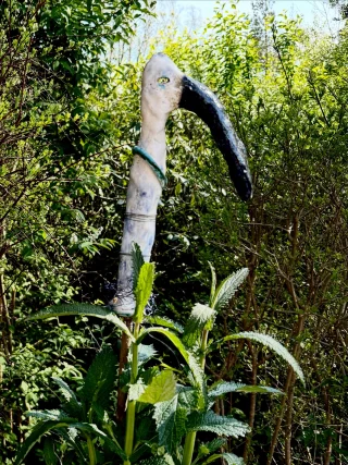 Instagram post from vivia.art. This post is in position 1.