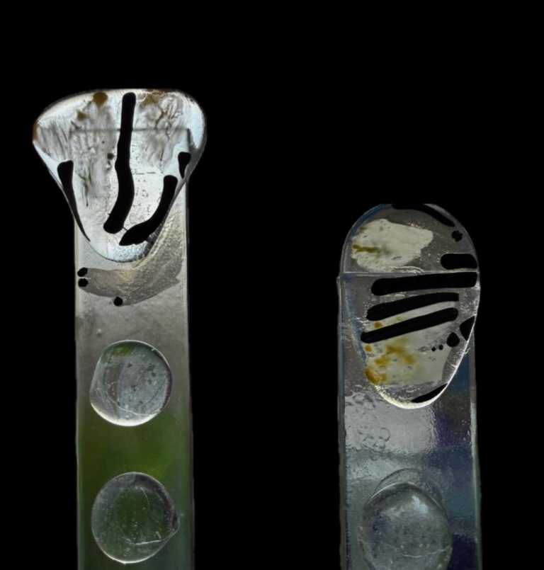 Instagram post from vivia.art. This post is in position 9.