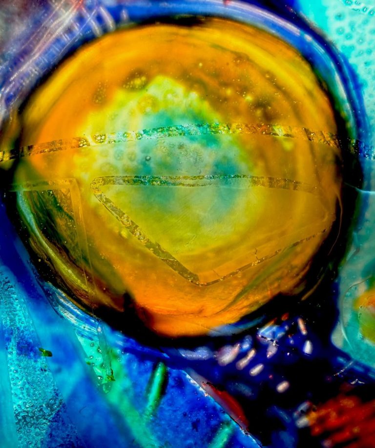 Instagram post from vivia.art. This post is in position 1.