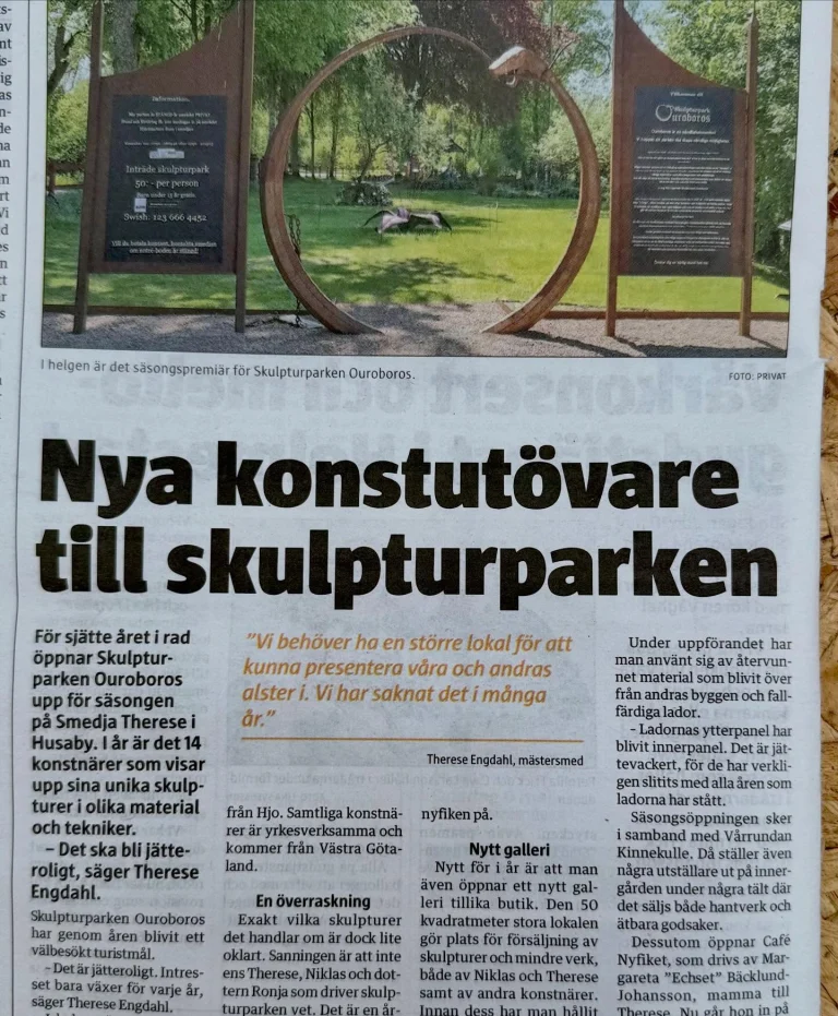 Instagram post from vivia.art. This post is in position 3.