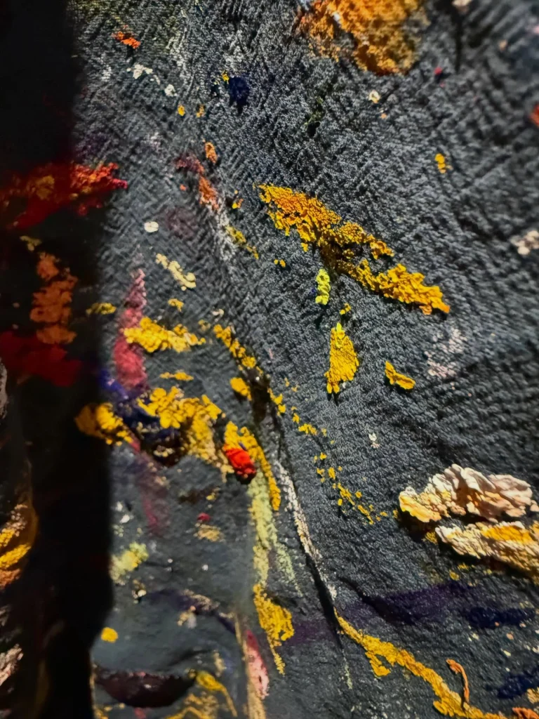 Instagram post from vivia.art. This post is in position 5.