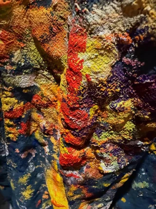 Instagram post from vivia.art. This post is in position 1.